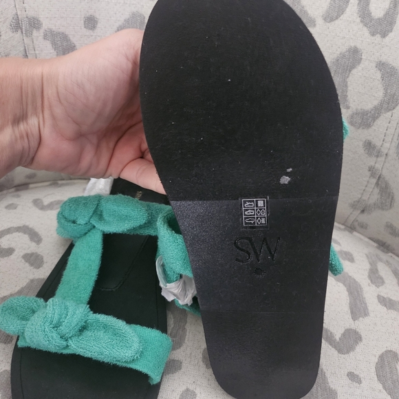 Stuart Weitzman Bandeau Terry Cloth Bow Green Black Gold Open Toe Sandal NEW - Picture 13 of 15